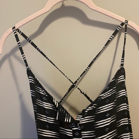 SO Light Summery Flowy Dress - Picture 4 of 7